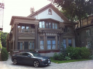 Lady Mansion